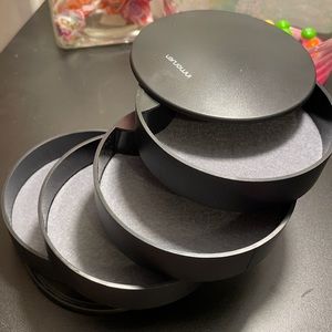 Inmoruen jewelry/ ring holder